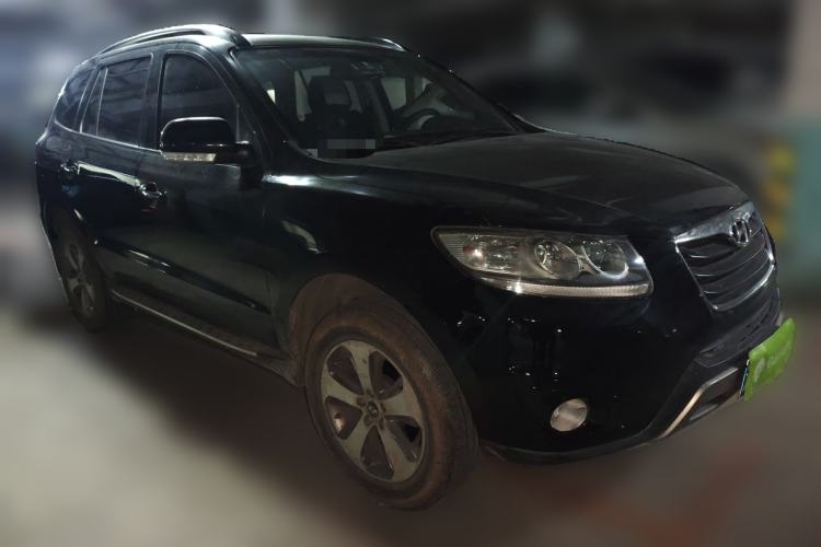 Used Hyundai Santa Fe Classic 2012 2.4 Comfort Edition 7-Seater Four-Wheel Drive Front Right 45 Deg