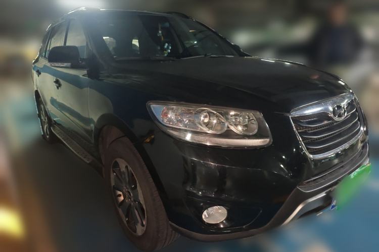 Used Hyundai Santa Fe Classic 2012 2.4 Comfort Edition 7-Seater Four-Wheel Drive Front Right 45 Deg