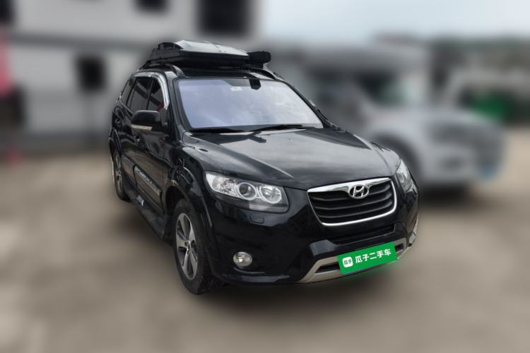 Used Hyundai Santa Fe Classic 2012 2.4 Ultimate Edition 7-Seater Four-Wheel Drive Front Right 45 Deg