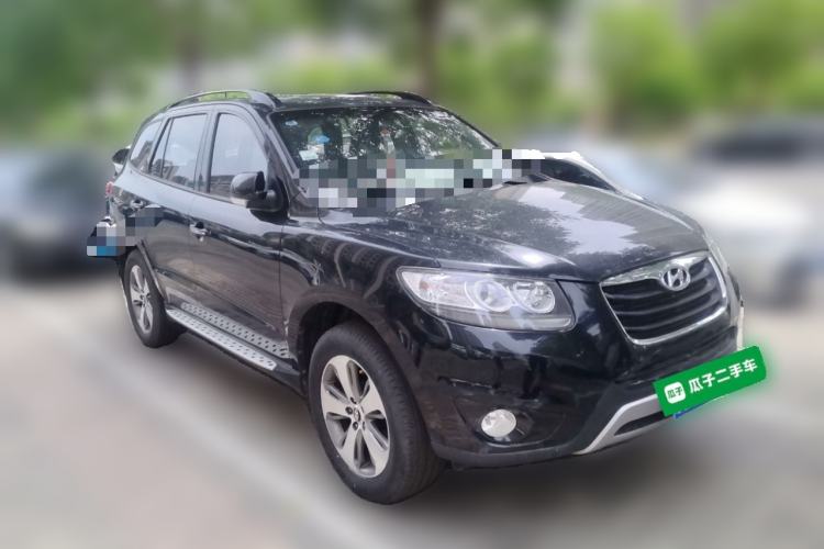Used Hyundai Santa Fe Classic 2012 2.4 Comfort Edition 7-Seater Four-Wheel Drive Front Right 45 Deg