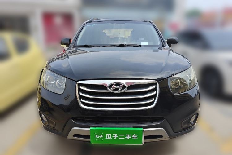 Used Hyundai Santa Fe Classic 2012 2.4 Luxury Edition 7-Seater Four-Wheel Drive Front