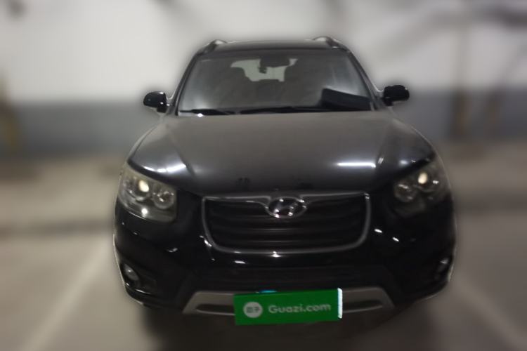 Used Hyundai Santa Fe Classic 2012 2.4 Comfort Edition 7-Seater Four-Wheel Drive Front