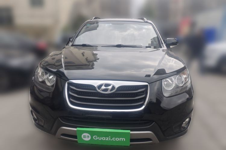Used Hyundai Santa Fe Classic 2012 2.4 Comfort Edition 7-Seater Four-Wheel Drive Front