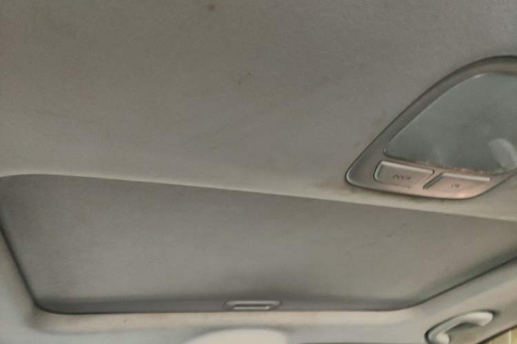 Used Hyundai Santa Fe Classic 2012 2.4 Comfort Edition 7-Seater Four-Wheel Drive Headliner