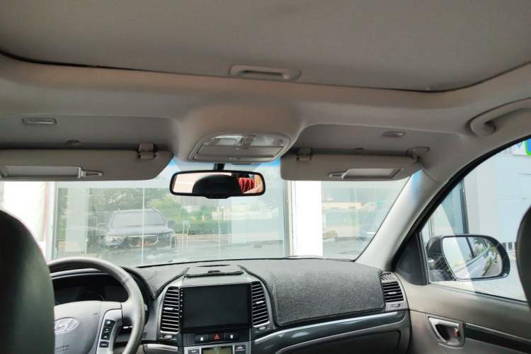Used Hyundai Santa Fe Classic 2012 2.4 Ultimate Edition 7-Seater Four-Wheel Drive Headliner