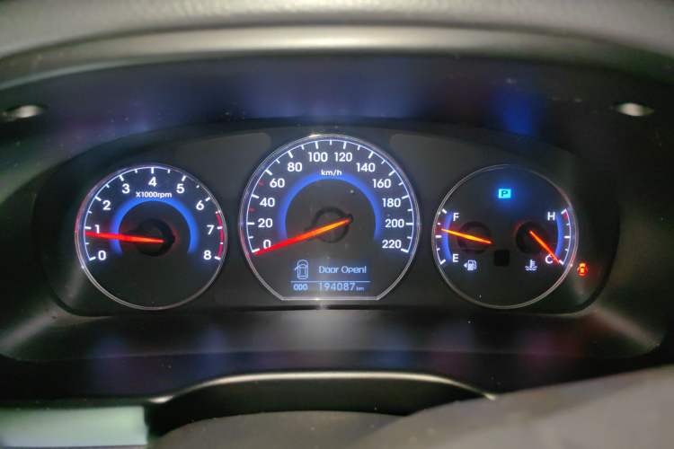 Used Hyundai Santa Fe Classic 2012 2.4 Luxury Edition Five-Seater Two-Wheel Drive Instrument Cluster