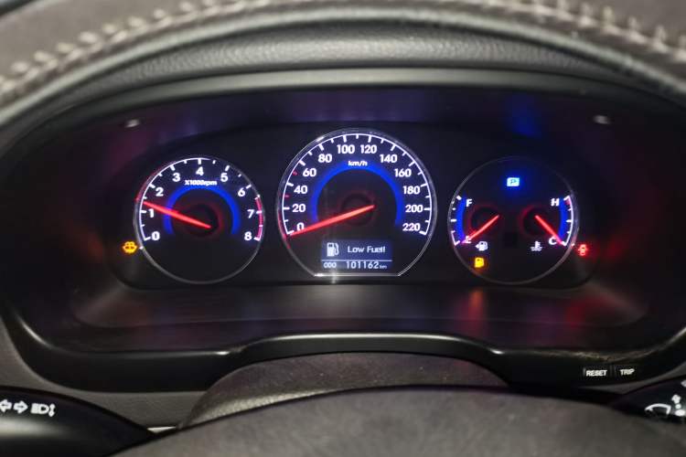 Used Hyundai Santa Fe Classic 2012 2.4 Comfort Edition 7-Seater Four-Wheel Drive Instrument Cluster