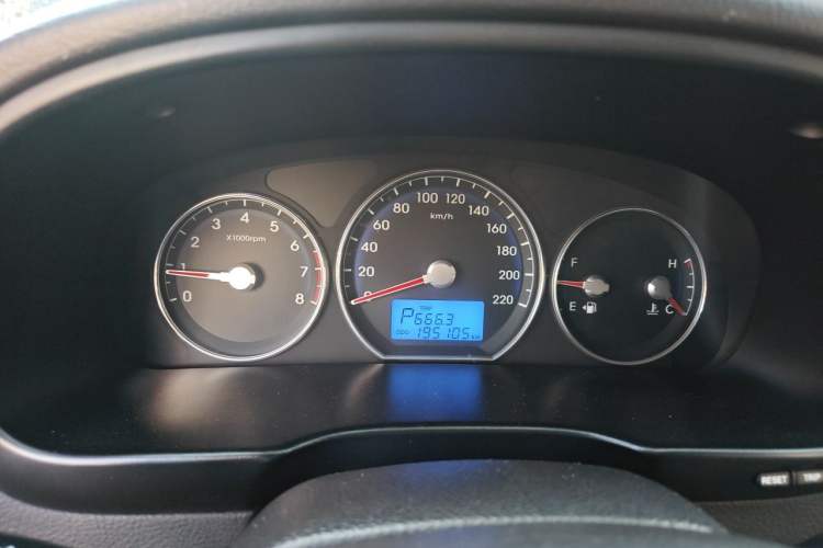 Used Hyundai Santa Fe Classic 2012 2.4 Comfort Edition 5-Seater Two-Wheel Drive Instrument Cluster