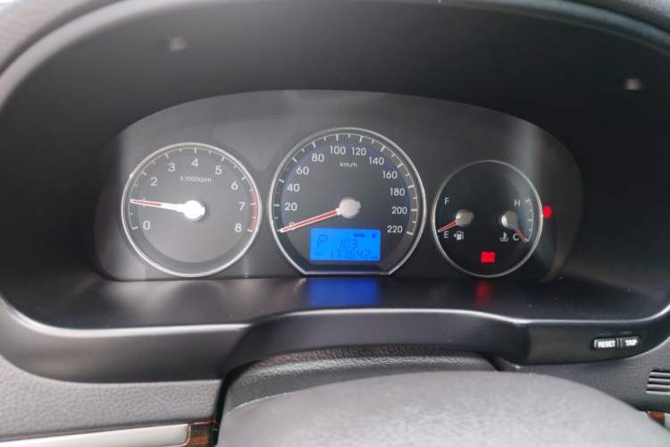 Used Hyundai Santa Fe Classic 2012 2.4 Comfort Edition 5-Seater Two-Wheel Drive Instrument Cluster