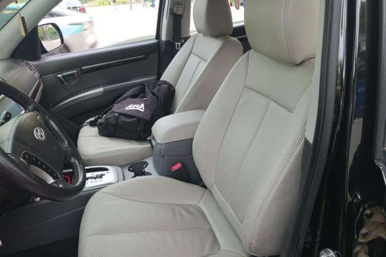 Used Hyundai Santa Fe Classic 2012 2.4 Comfort Edition 7-Seater Four-Wheel Drive Left Front Seat