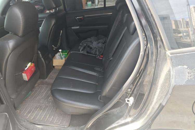 Used Hyundai Santa Fe Classic 2012 2.4 Ultimate Edition 7-Seater Four-Wheel Drive Left Rear Seat