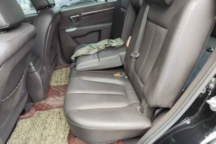 Used Hyundai Santa Fe Classic 2012 2.4 Ultimate Edition 7-Seater Four-Wheel Drive Left Rear Seat