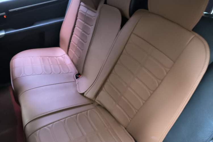 Used Hyundai Santa Fe Classic 2012 2.4 Luxury Edition 7-Seater Four-Wheel Drive Left Rear Seat