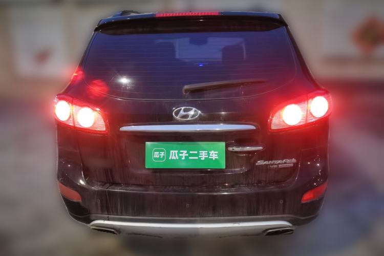 Used Hyundai Santa Fe Classic 2012 2.4 Comfort Edition 7-Seater Four-Wheel Drive Rear