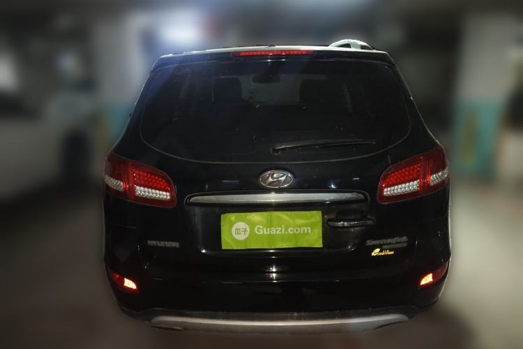 Used Hyundai Santa Fe Classic 2012 2.4 Comfort Edition 7-Seater Four-Wheel Drive Rear