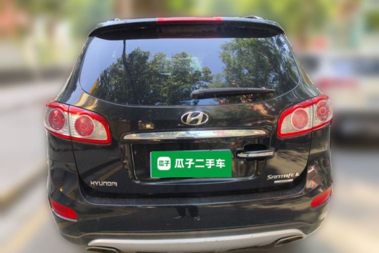 Used Hyundai Santa Fe Classic 2012 2.4 Comfort Edition 7-Seater Four-Wheel Drive Rear