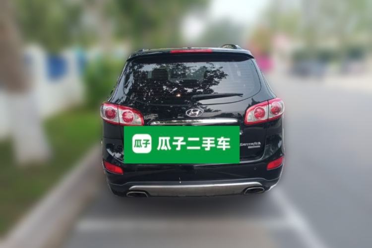 Used Hyundai Santa Fe Classic 2012 2.4 Comfort Edition 7-Seater Four-Wheel Drive Rear