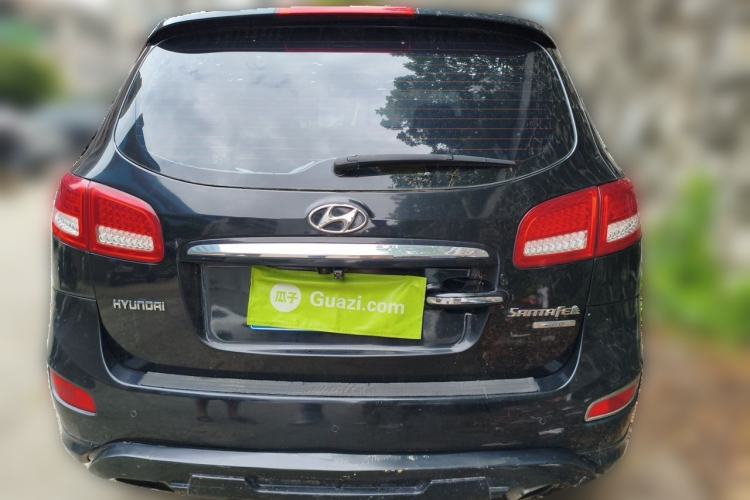 Used Hyundai Santa Fe Classic 2012 2.4 Ultimate Edition 7-Seater Four-Wheel Drive Rear