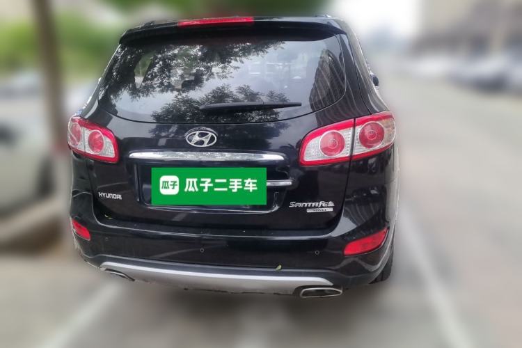 Used Hyundai Santa Fe Classic 2012 2.4 Comfort Edition 7-Seater Four-Wheel Drive Rear