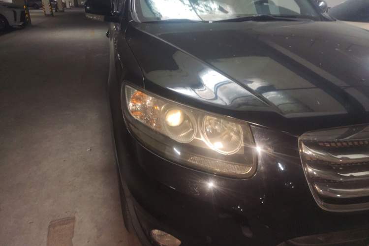 Used Hyundai Santa Fe Classic 2012 2.4 Comfort Edition 7-Seater Four-Wheel Drive Right Front Headlight