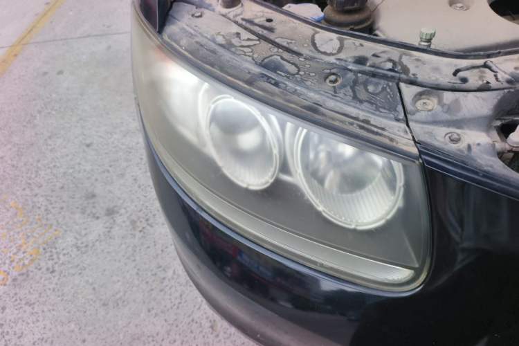 Used Hyundai Santa Fe Classic 2012 2.4 Comfort Edition 7-Seater Four-Wheel Drive Right Front Headlight