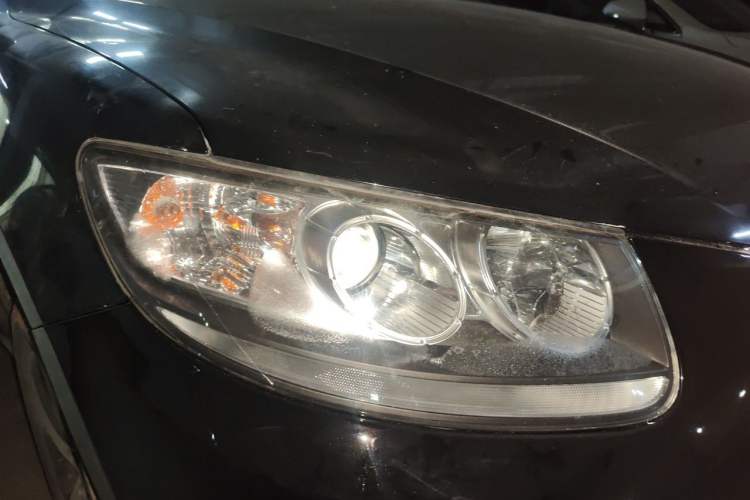 Used Hyundai Santa Fe Classic 2012 2.4 Comfort Edition 7-Seater Four-Wheel Drive Right Front Headlight