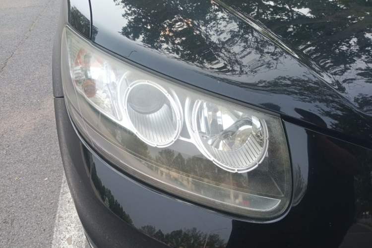 Used Hyundai Santa Fe Classic 2012 2.4 Comfort Edition 7-Seater Four-Wheel Drive Right Front Headlight