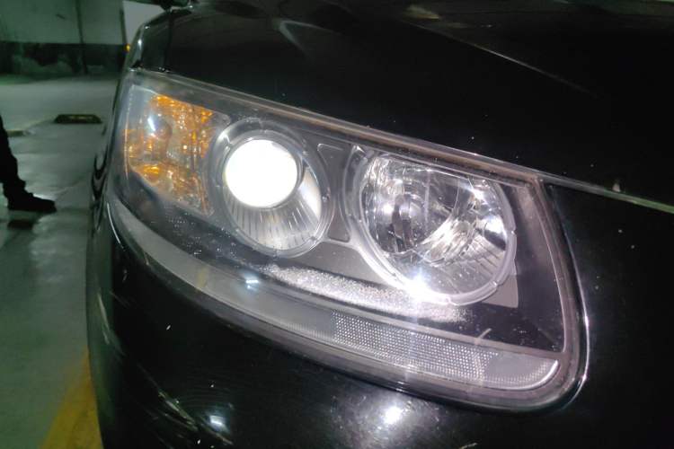Used Hyundai Santa Fe Classic 2012 2.4 Luxury Edition Five-Seater Two-Wheel Drive Right Front Headlight