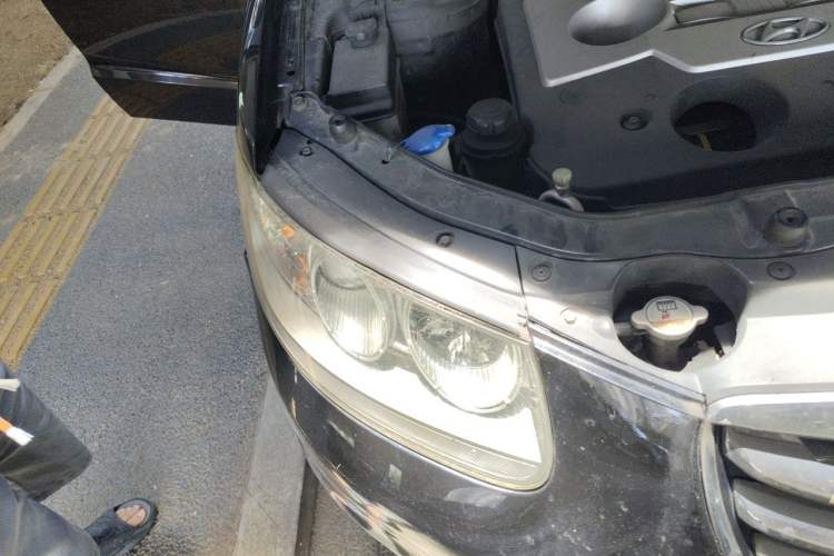 Used Hyundai Santa Fe Classic 2012 2.4 Comfort Edition 7-Seater Four-Wheel Drive Right Front Headlight