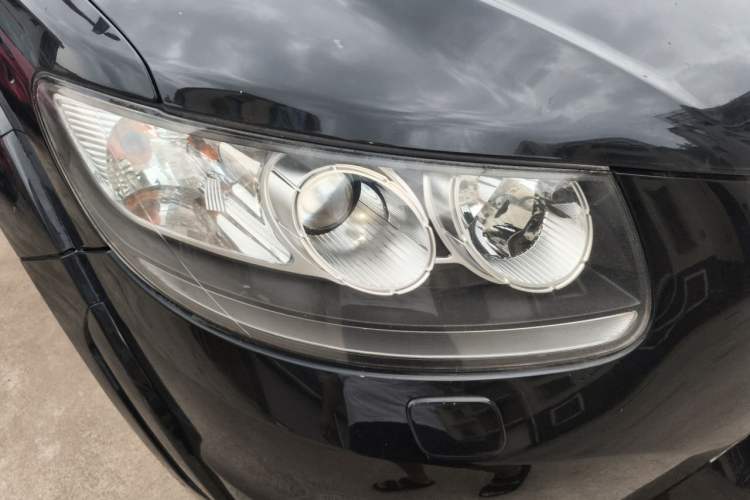Used Hyundai Santa Fe Classic 2012 2.4 Ultimate Edition 7-Seater Four-Wheel Drive Right Front Headlight