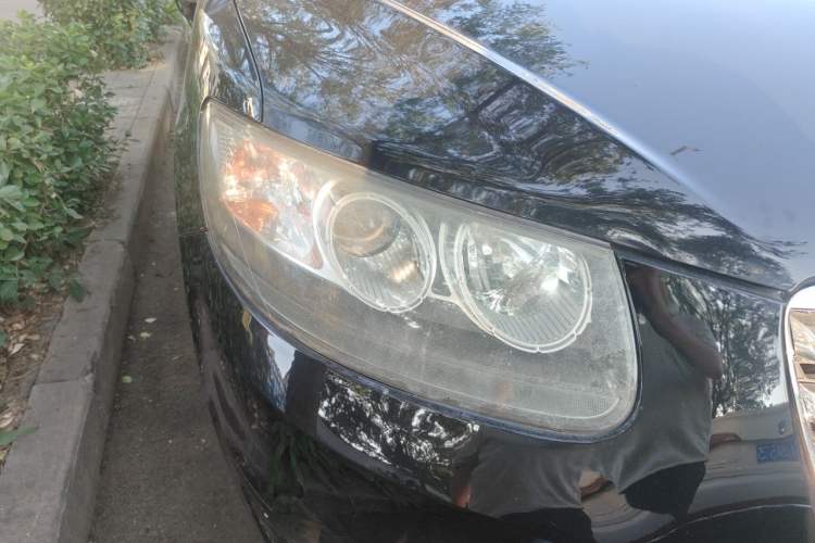 Used Hyundai Santa Fe Classic 2012 2.4 Comfort Edition 5-Seater Two-Wheel Drive Right Front Headlight