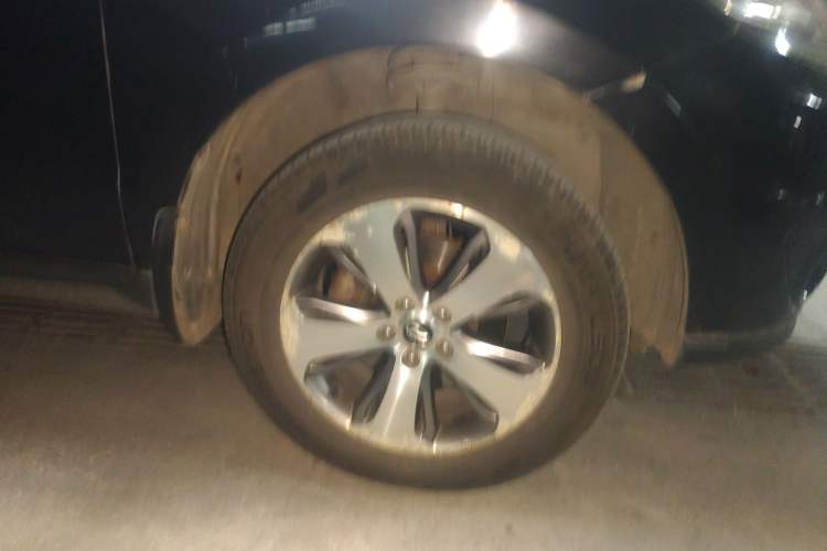 Used Hyundai Santa Fe Classic 2012 2.4 Comfort Edition 7-Seater Four-Wheel Drive Right Front Wheel Hub