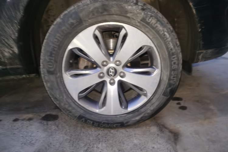 Used Hyundai Santa Fe Classic 2012 2.4 Comfort Edition 7-Seater Four-Wheel Drive Right Front Wheel Hub