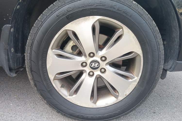 Used Hyundai Santa Fe Classic 2012 2.4 Comfort Edition 7-Seater Four-Wheel Drive Right Front Wheel Hub