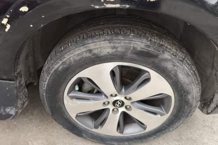 Used Hyundai Santa Fe Classic 2012 2.4 Ultimate Edition 7-Seater Four-Wheel Drive Right Front Wheel Hub