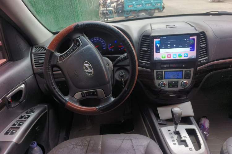 Used Hyundai Santa Fe Classic 2012 2.4 Comfort Edition 7-Seater Four-Wheel Drive Steering Wheel