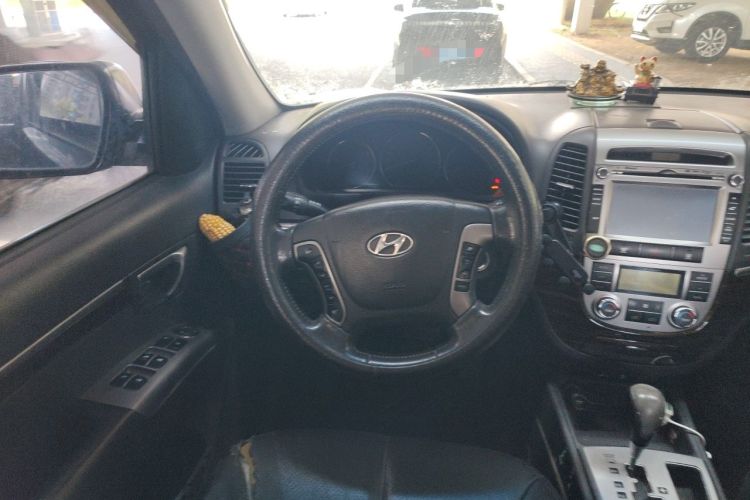 Used Hyundai Santa Fe Classic 2012 2.4 Comfort Edition 7-Seater Four-Wheel Drive Steering Wheel