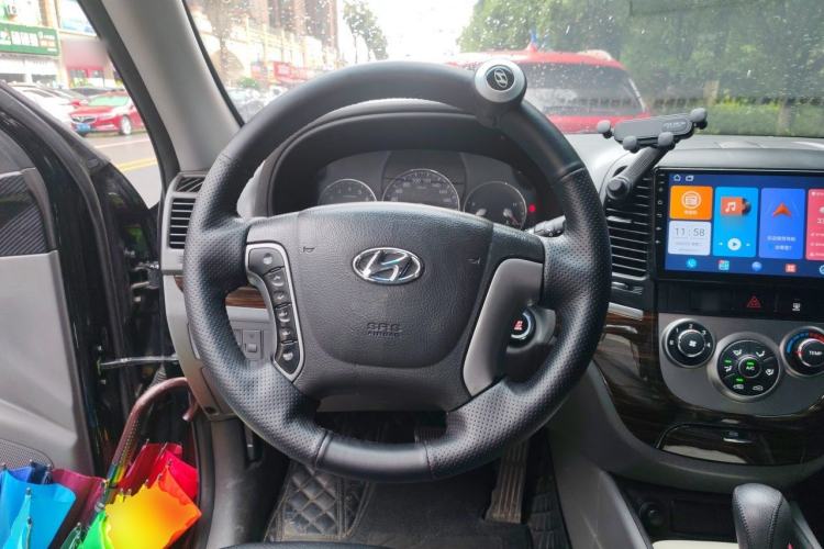 Used Hyundai Santa Fe Classic 2012 2.4 Comfort Edition 5-Seater Two-Wheel Drive Steering Wheel