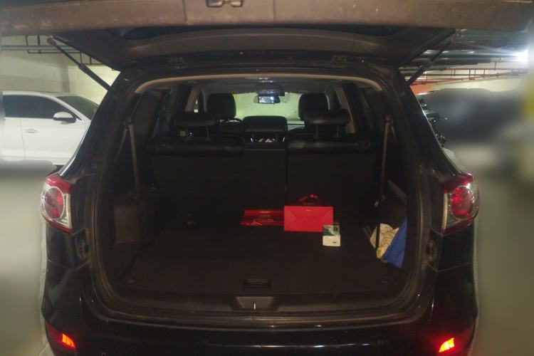 Used Hyundai Santa Fe Classic 2012 2.4 Comfort Edition 7-Seater Four-Wheel Drive Trunk