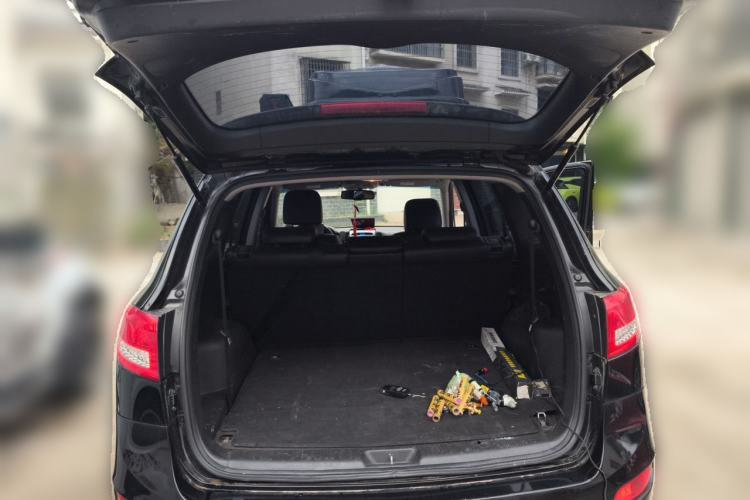 Used Hyundai Santa Fe Classic 2012 2.4 Ultimate Edition 7-Seater Four-Wheel Drive Trunk