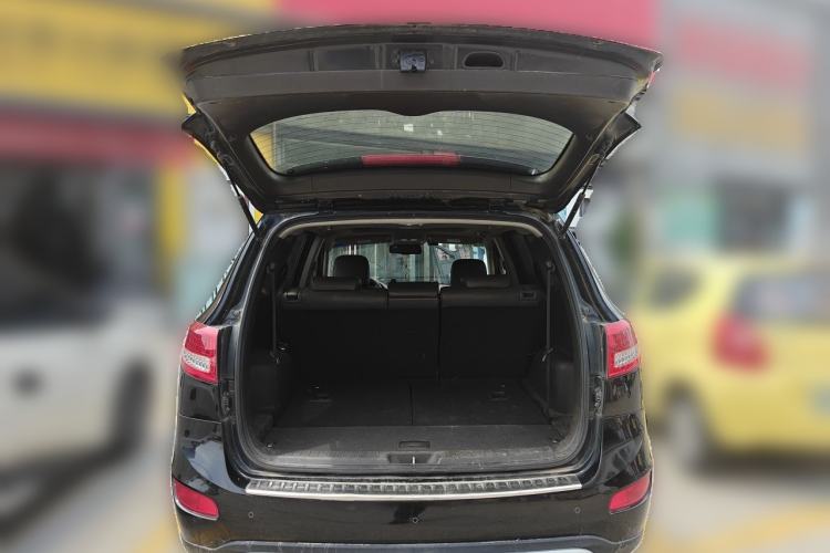 Used Hyundai Santa Fe Classic 2012 2.4 Luxury Edition 7-Seater Four-Wheel Drive Trunk