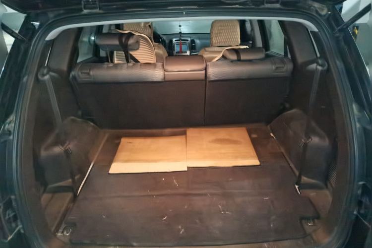 Used Hyundai Santa Fe Classic 2012 2.4 Comfort Edition 7-Seater Four-Wheel Drive Trunk