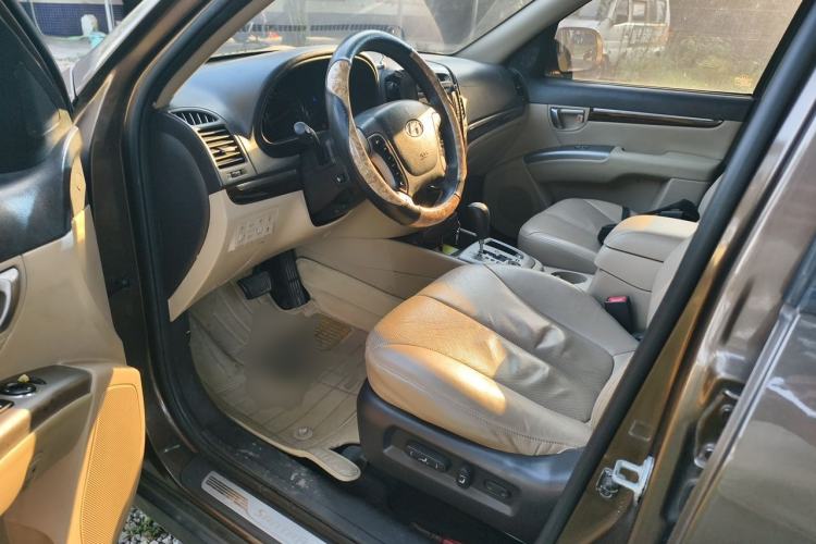 Used Hyundai Santa Fe Classic 2012 2.4 Luxury Edition 7-Seater Four-Wheel Drive Driver Seat