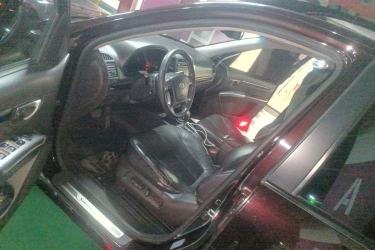 Used Hyundai Santa Fe Classic 2012 2.4 Ultimate Edition 7-Seater Four-Wheel Drive Driver Seat