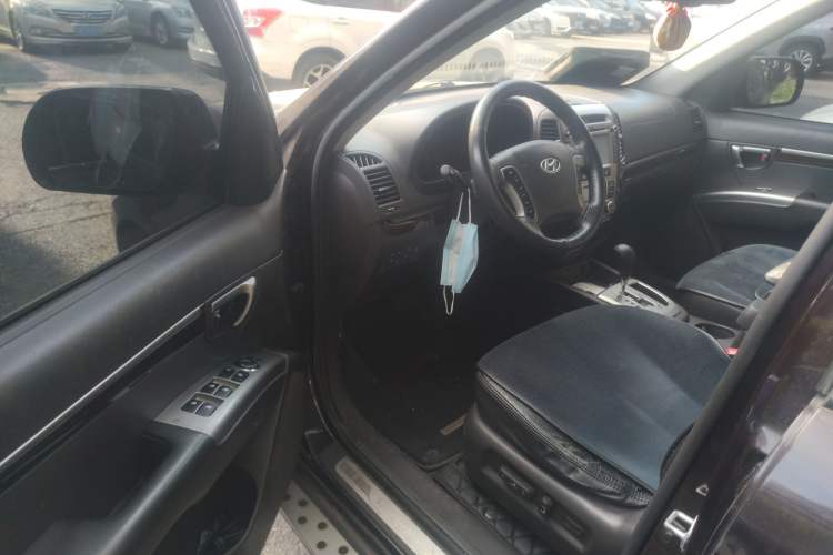 Used Hyundai Santa Fe Classic 2012 2.4 Luxury Edition 7-Seater Four-Wheel Drive Driver Seat