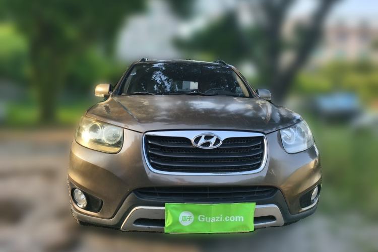 Used Hyundai Santa Fe Classic 2012 2.4 Luxury Edition 7-Seater Four-Wheel Drive Front