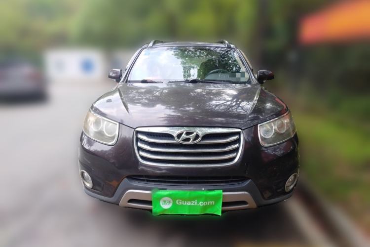 Used Hyundai Santa Fe Classic 2012 2.4 Comfort Edition 7-Seater Four-Wheel Drive Front