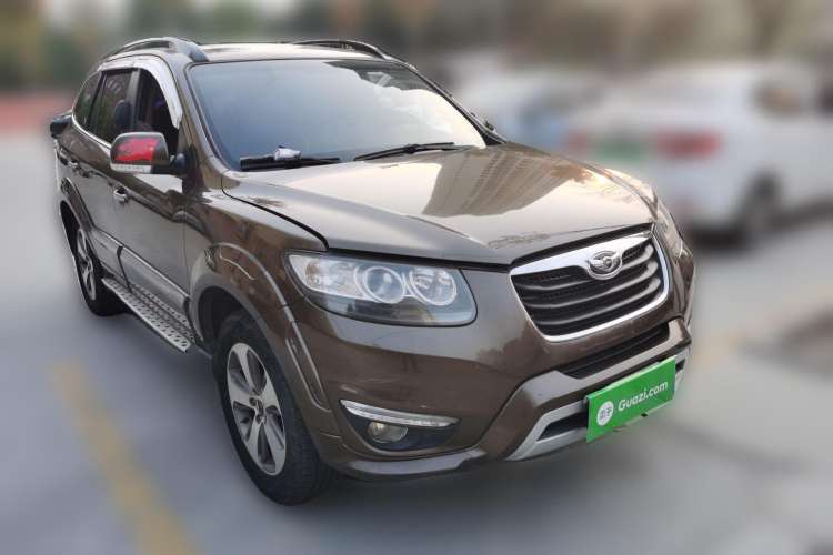 Used Hyundai Santa Fe Classic 2012 2.4 Comfort Edition 7-Seater Four-Wheel Drive Front Right 45 Deg