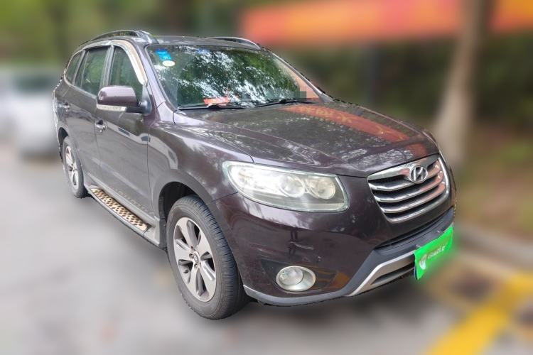 Used Hyundai Santa Fe Classic 2012 2.4 Comfort Edition 7-Seater Four-Wheel Drive Front Right 45 Deg