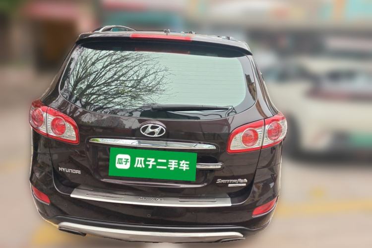 Used Hyundai Santa Fe Classic 2012 2.4 Comfort Edition 7-Seater Four-Wheel Drive Rear